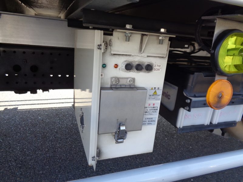 いすゞ 大型トラック 増t冷凍車ワイドエアサスPG付(7.1t)8.15mスタンバイ付 画像