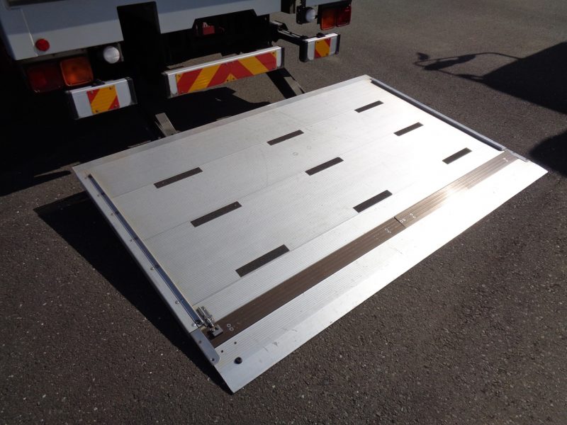 いすゞ 大型トラック 増t冷凍車ワイドエアサスPG付(7.1t)8.15mスタンバイ付 画像