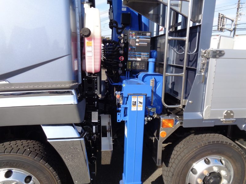 三菱 大型トラック タダノ4段クレーンエアサス(12.6ｔ)8.82m 画像