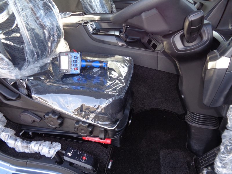 三菱 大型トラック タダノ4段クレーンエアサス(12.6ｔ)8.82m 画像