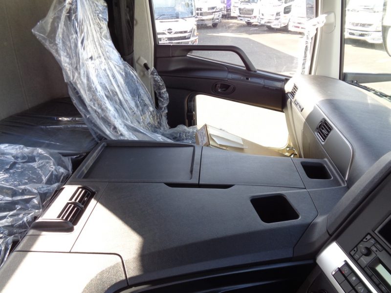 三菱 大型トラック タダノ4段クレーンエアサス(12.6ｔ)8.82m 画像