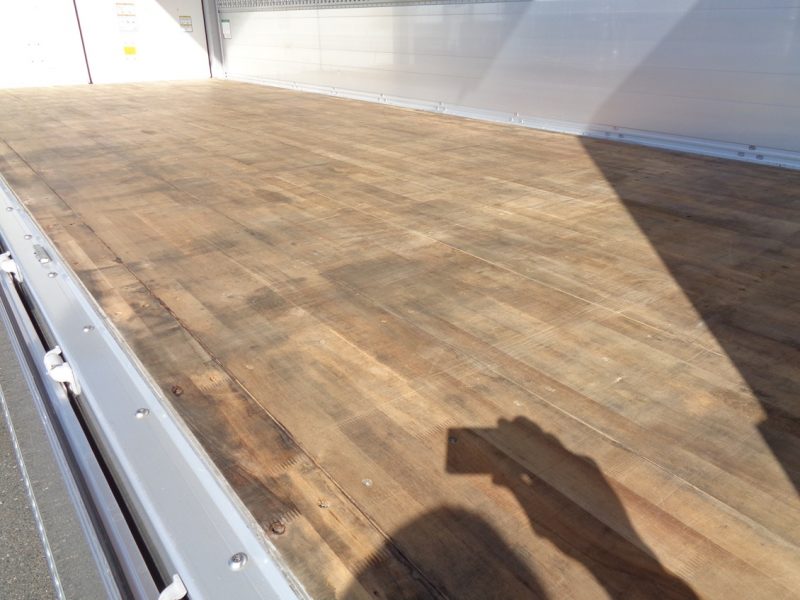 日産UD 中型トラック ウィングエアサス(スムーサー) 画像