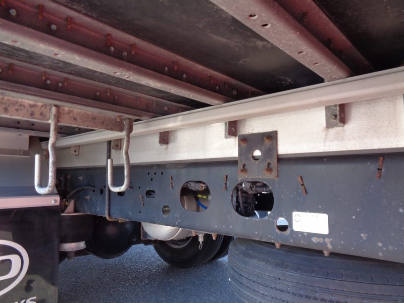 日産UD 中型トラック ウィングエアサス(スムーサー) 画像