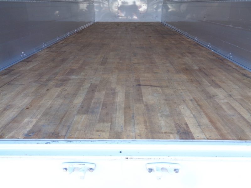 日産UD 中型トラック ウィングエアサス(スムーサー) 画像