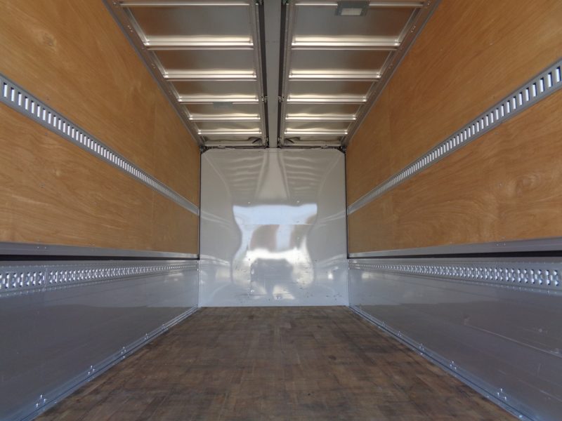 日産UD 中型トラック ウィングエアサス(スムーサー) 画像