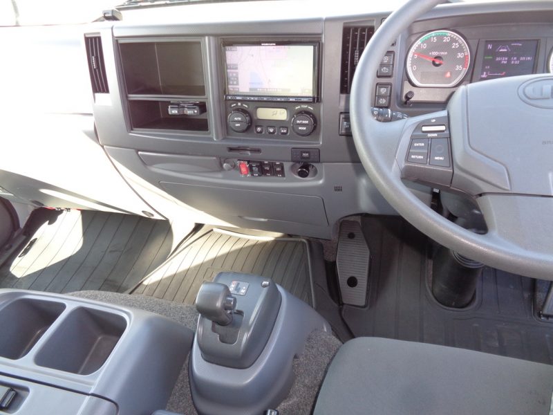 日産UD 中型トラック ウィングエアサス(スムーサー) 画像