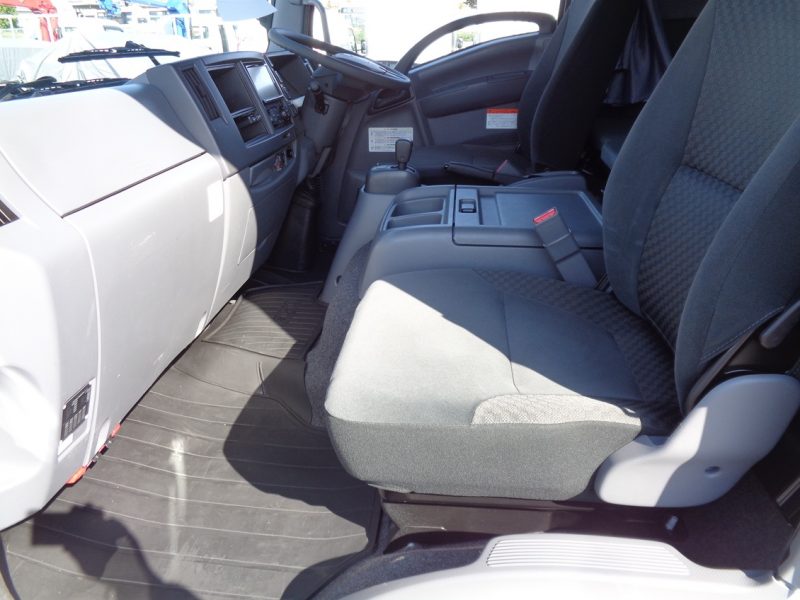 日産UD 中型トラック ウィングエアサス(スムーサー) 画像