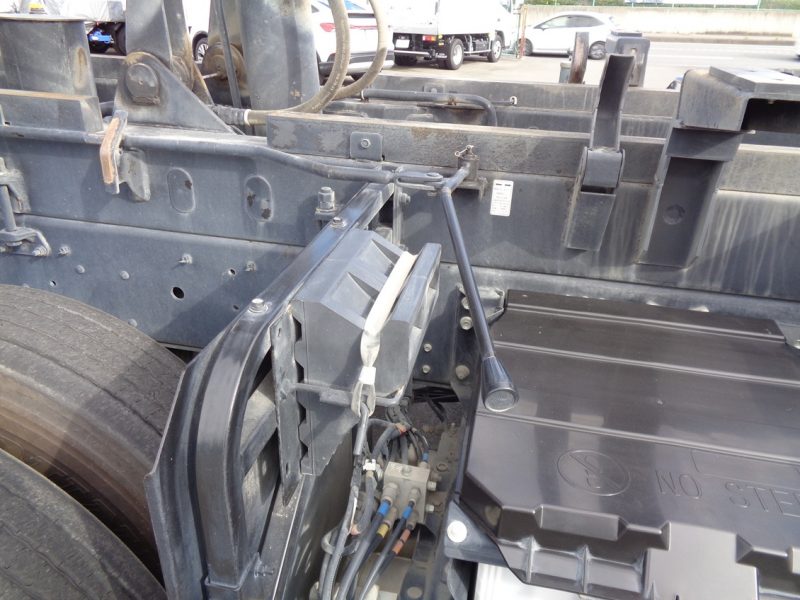 いすゞ 大型トラック ダンプ土砂5.3m(リターダー付) 画像