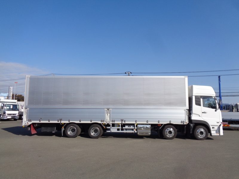日産UD 大型トラック ウィングエアサスハイルーフ 画像
