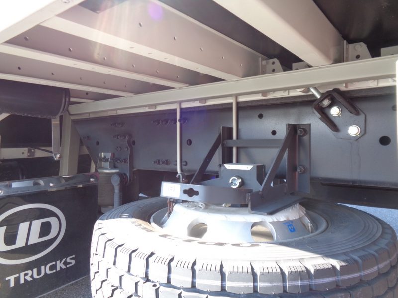 日産UD 大型トラック ウィングエアサスハイルーフ 画像