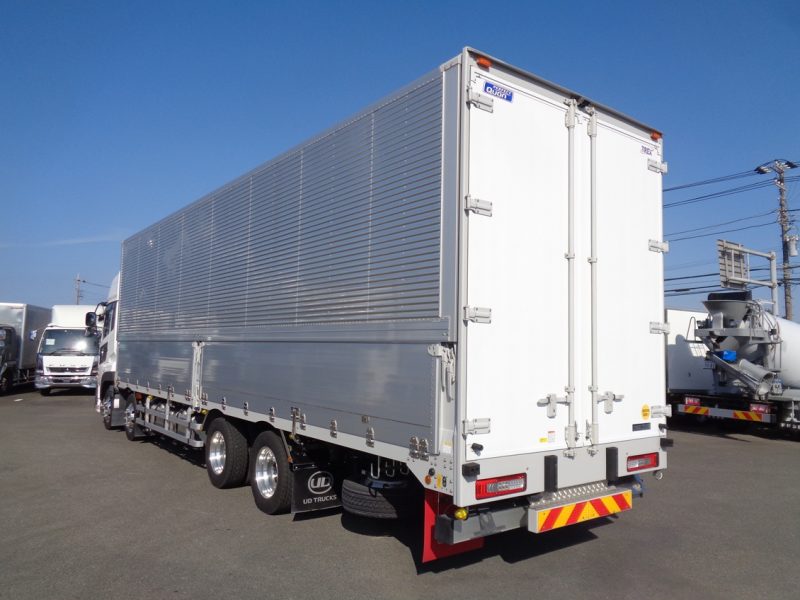 日産UD 大型トラック ウィングエアサスハイルーフ 画像