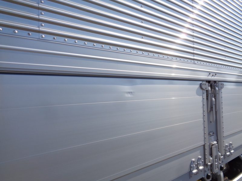 日産UD 大型トラック ウィングエアサスハイルーフ(鉄板張) 画像