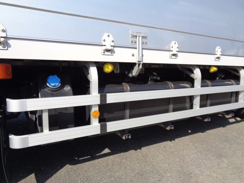 日産UD 大型トラック ウィングエアサスハイルーフ(鉄板張) 画像