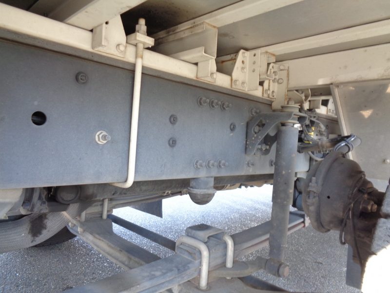 日産UD 大型トラック ウィングエアサスハイルーフ(鉄板張) 画像