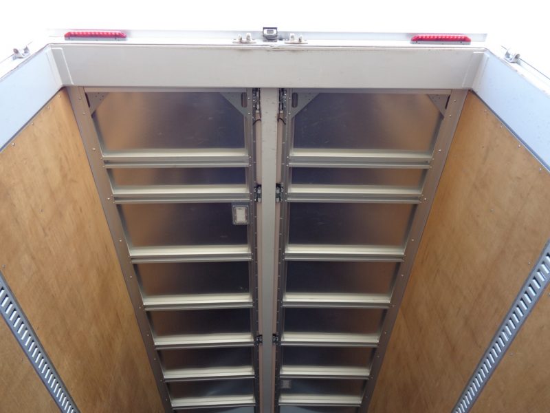 日産UD 大型トラック ウィングエアサスハイルーフ(鉄板張) 画像