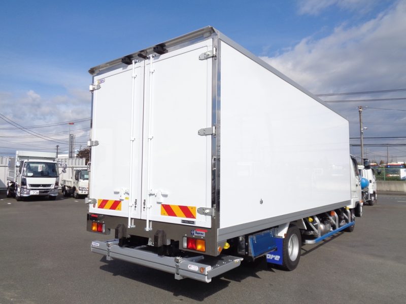 三菱 中型トラック 冷凍車ワイドエアサス格納PG付(スタンバイ付) 画像