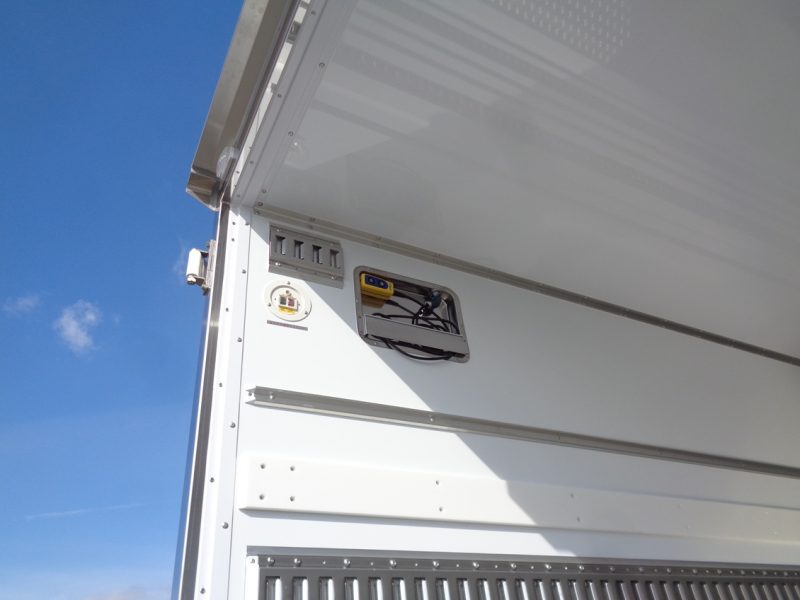 三菱 中型トラック 冷凍車ワイドエアサス格納PG付(スタンバイ付) 画像