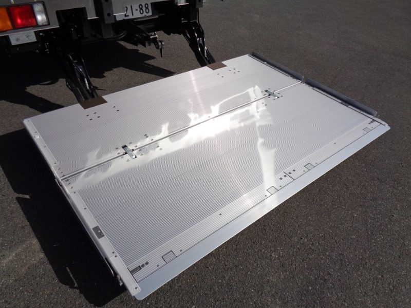 三菱 中型トラック 冷凍車ワイドエアサス格納PG付(スタンバイ付) 画像