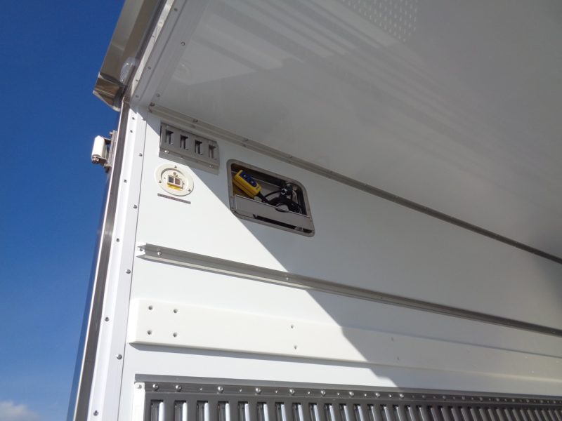 三菱 中型トラック 冷凍車ワイドエアサス格納PG付(スタンバイ付) 画像