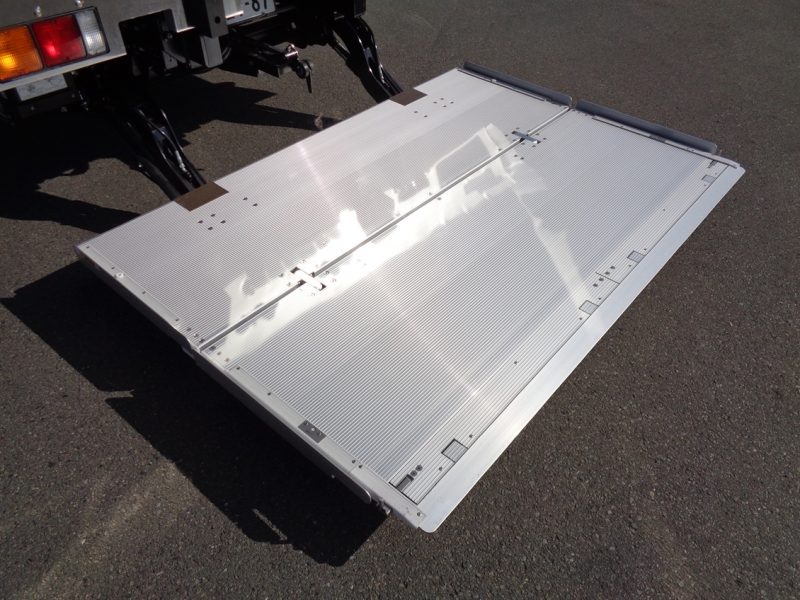 三菱 中型トラック 冷凍車ワイドエアサス格納PG付(スタンバイ付) 画像