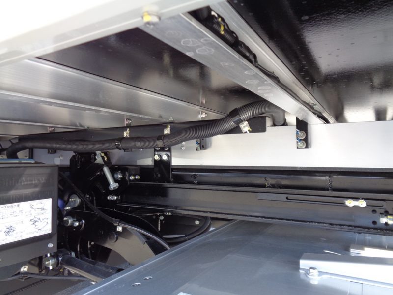 三菱 中型トラック 冷凍車ワイドエアサス格納PG付(スタンバイ付) 画像