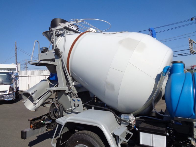 三菱 中型トラック ミキサー1.5m3カヤバ 画像