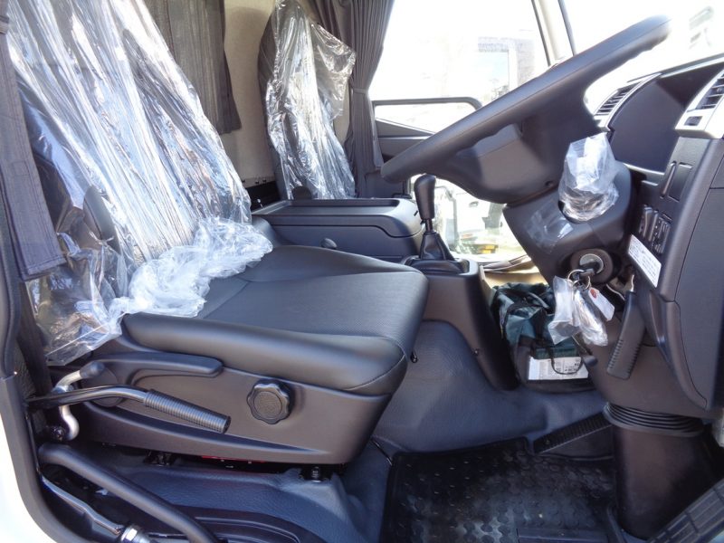 三菱 中型トラック ミキサー1.5m3カヤバ 画像