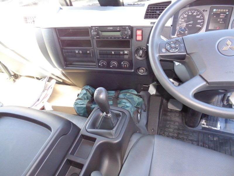 三菱 中型トラック ミキサー1.5m3カヤバ 画像