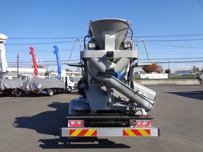 三菱 中型トラック ミキサー1.5m3カヤバ 画像