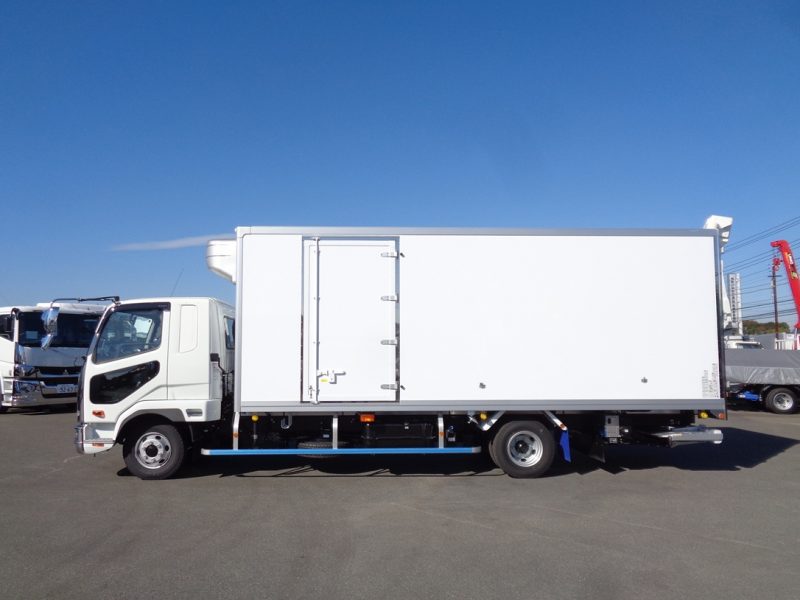 三菱 中型トラック 冷凍車ワイドエアサス格納PG付 画像