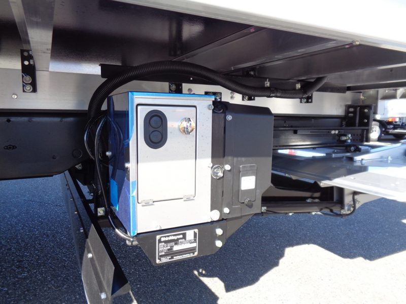 三菱 中型トラック 冷凍車ワイドエアサス格納PG付 画像