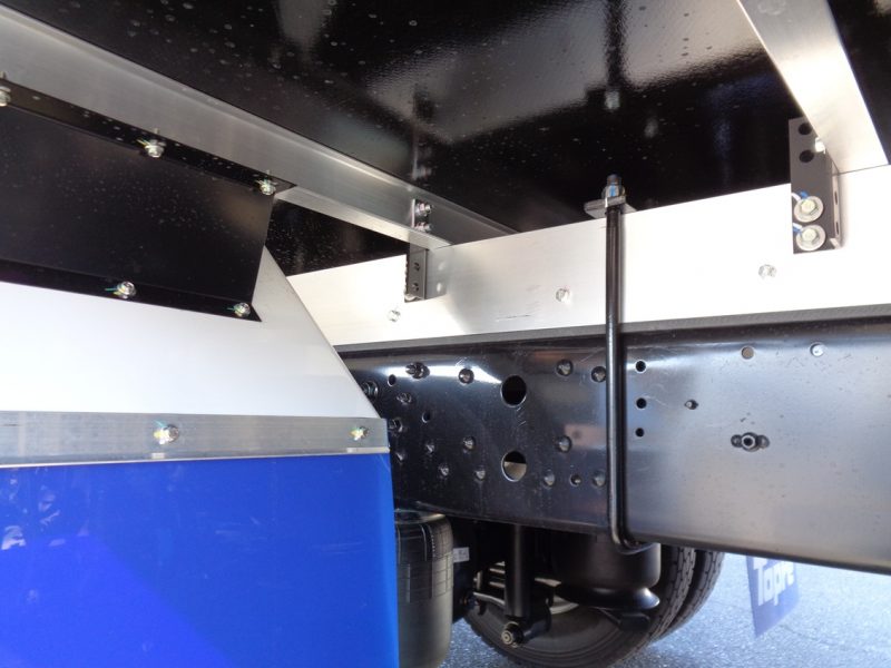 三菱 中型トラック 冷凍車ワイドエアサス格納PG付 画像