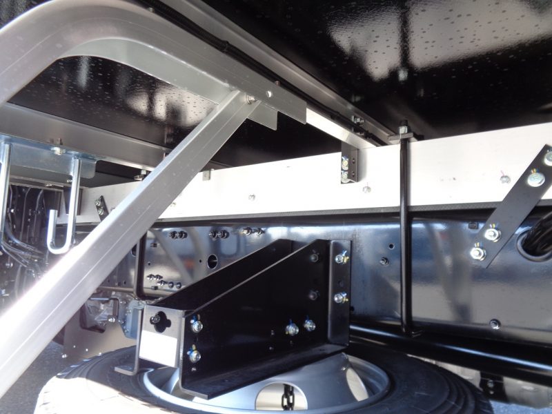 三菱 中型トラック 冷凍車ワイドエアサス格納PG付 画像