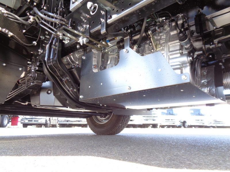 三菱 中型トラック 冷凍車ワイドエアサス格納PG付 画像