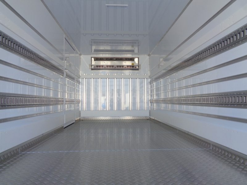 三菱 中型トラック 冷凍車ワイドエアサス格納PG付 画像