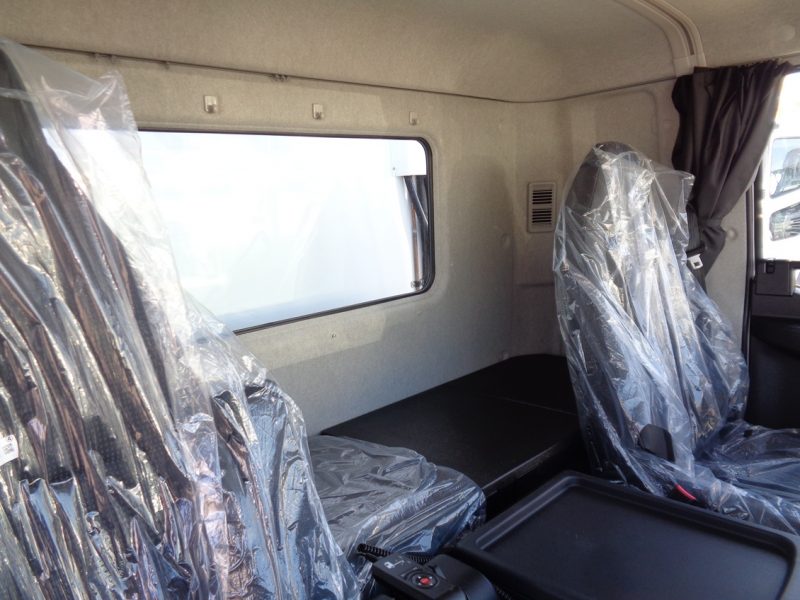 三菱 中型トラック 冷凍車ワイドエアサス格納PG付 画像