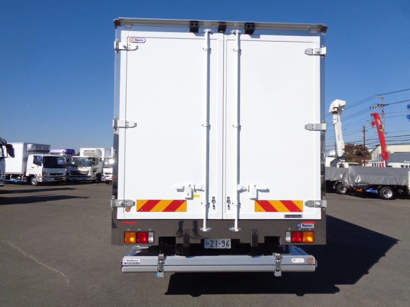 三菱 中型トラック 冷凍車ワイドエアサス格納PG付 画像
