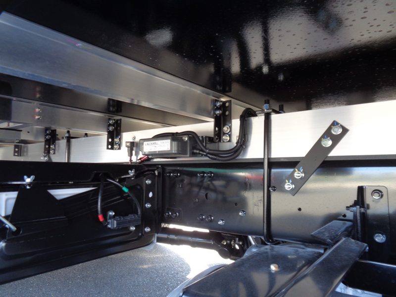 三菱 中型トラック 冷凍車ワイドエアサス格納PG付 画像