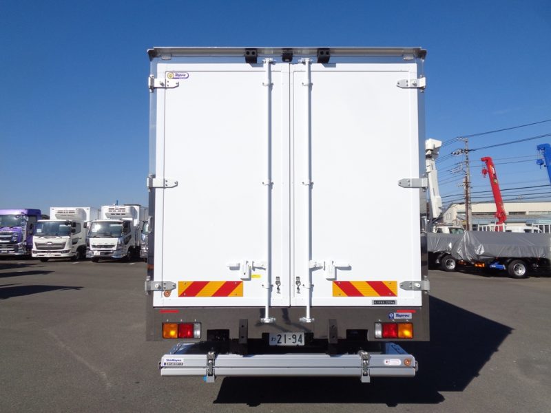 三菱 中型トラック 冷凍車ワイドエアサス格納PG付 画像