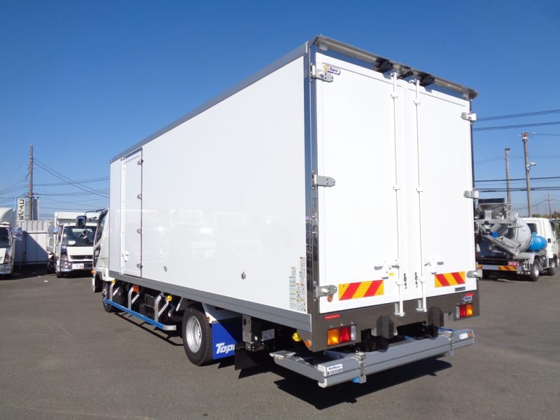 三菱 中型トラック 冷凍車ワイドエアサス格納PG付 画像