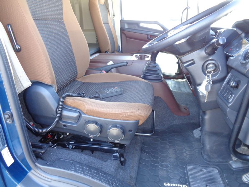 日野 中型トラック 冷凍車ワイドエアサス格納PG付 画像