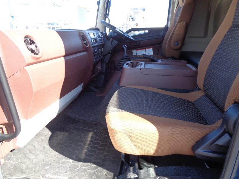 日野 中型トラック 冷凍車ワイドエアサス格納PG付 画像