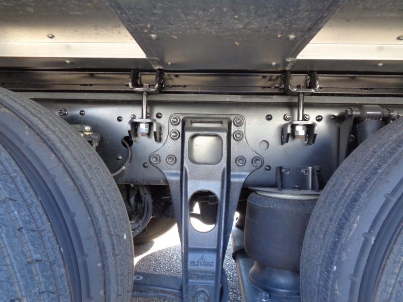 三菱 大型トラック ユニック4段エアサス(12.7t)8.74mフジタボデー 画像