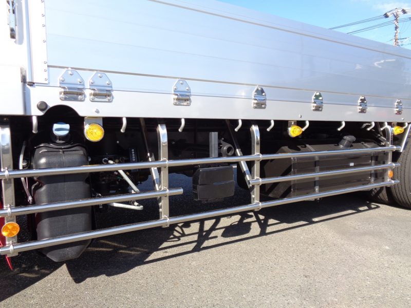 三菱 大型トラック ユニック4段エアサス(12.7t)8.74mフジタボデー 画像