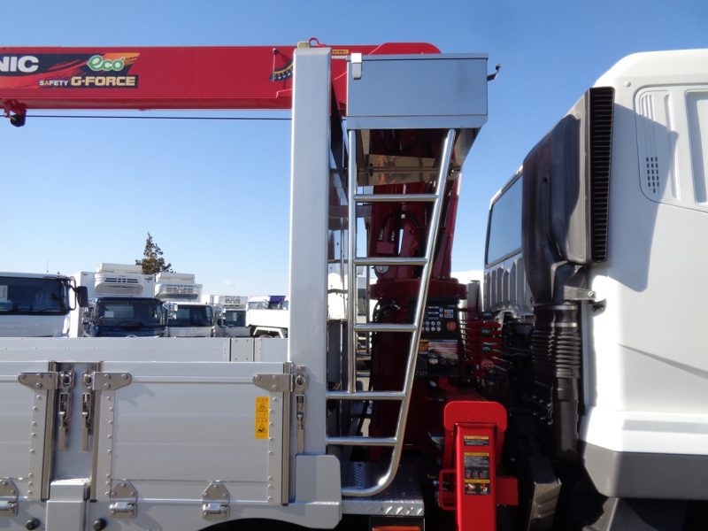 三菱 大型トラック ユニック4段エアサス(12.7t)8.74mフジタボデー 画像