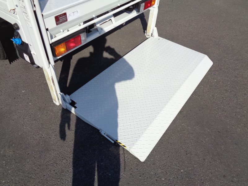 三菱 小型トラック Wキャブ垂直PG付 画像