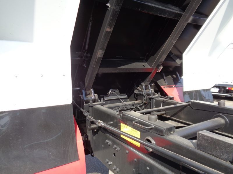 三菱 大型トラック ダンプ土砂5.3m 画像