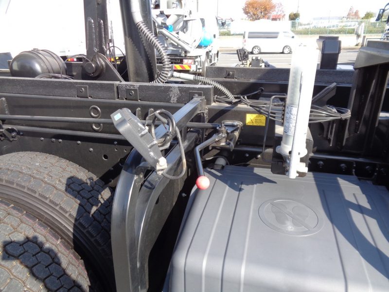 三菱 大型トラック ダンプ土砂5.3m 画像