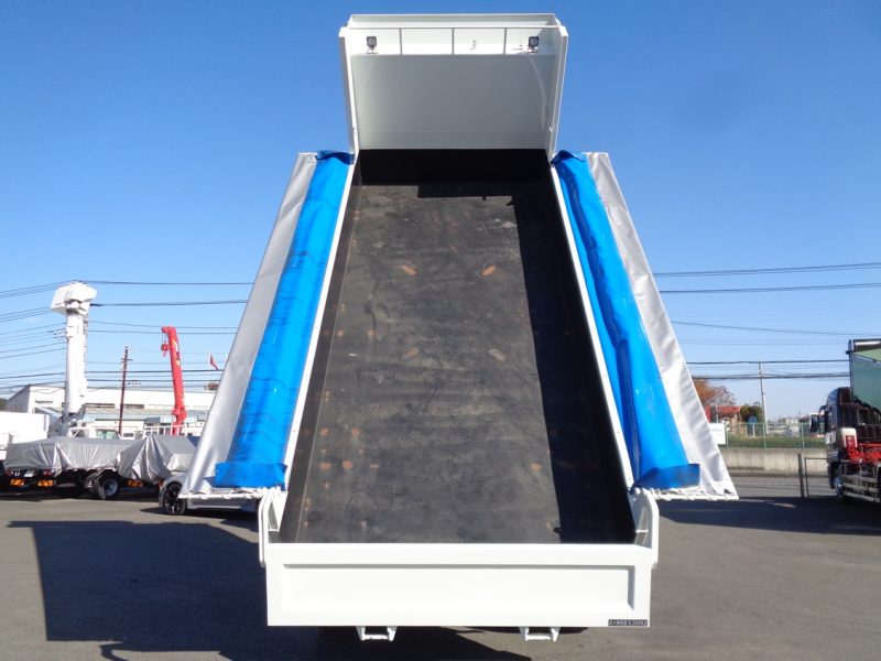 三菱 大型トラック ダンプ土砂5.3m 画像