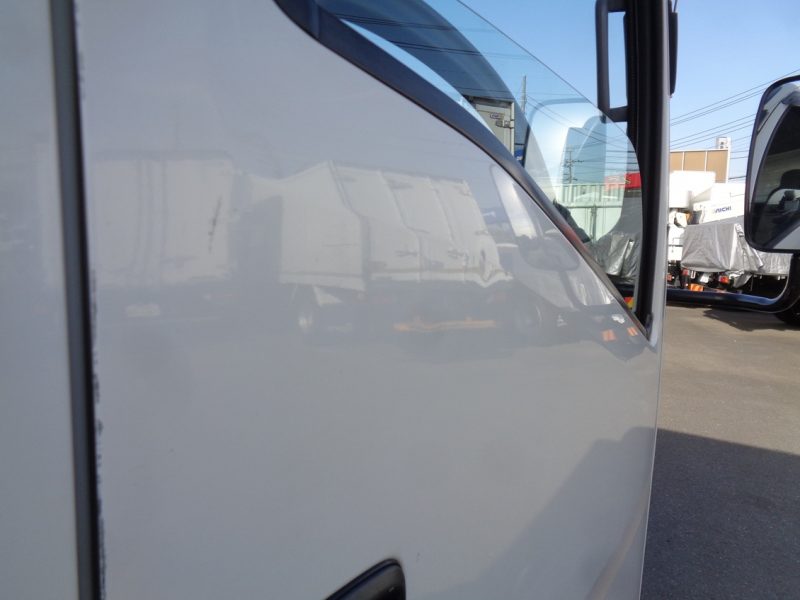 いすゞ 小型トラック 冷凍車中温(ワイド・ロング)加温付スムーサー 画像